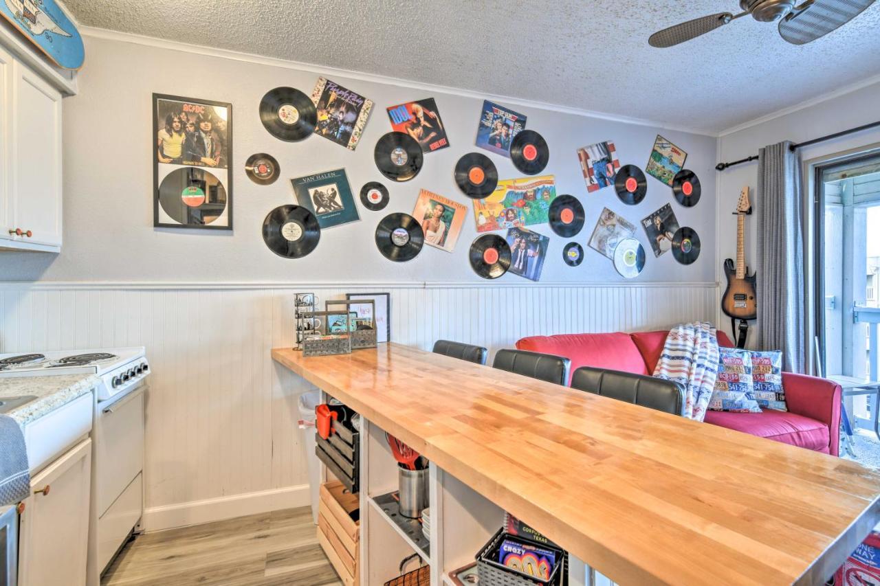 Beachfront Corpus Christi Condo With Arcade Room! Exterior photo